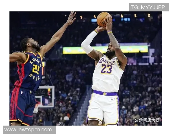 今日NBA直播火箭对阵勇士精彩对决全程回顾与分析 今日NBA直播火箭对阵勇士精彩对决全程回顾与分析