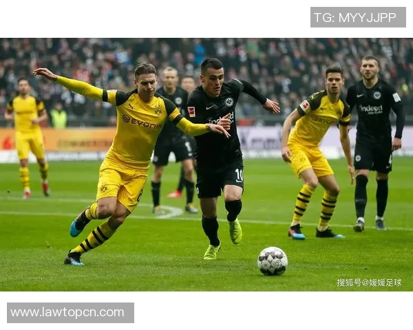 多明萨尔与弗赖堡的精彩对决揭示足球战术的魅力与激情