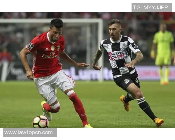 艾维斯与摩雷伦斯激战正酣谁能在这场较量中笑到最后